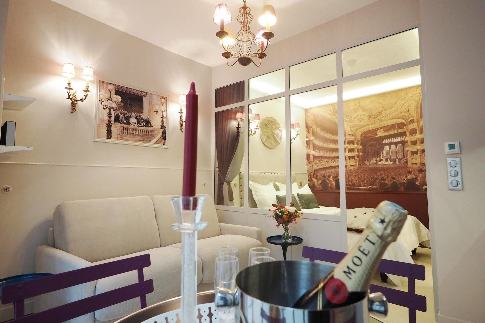 Palais Royal Chicsuites Paris Bagian luar foto