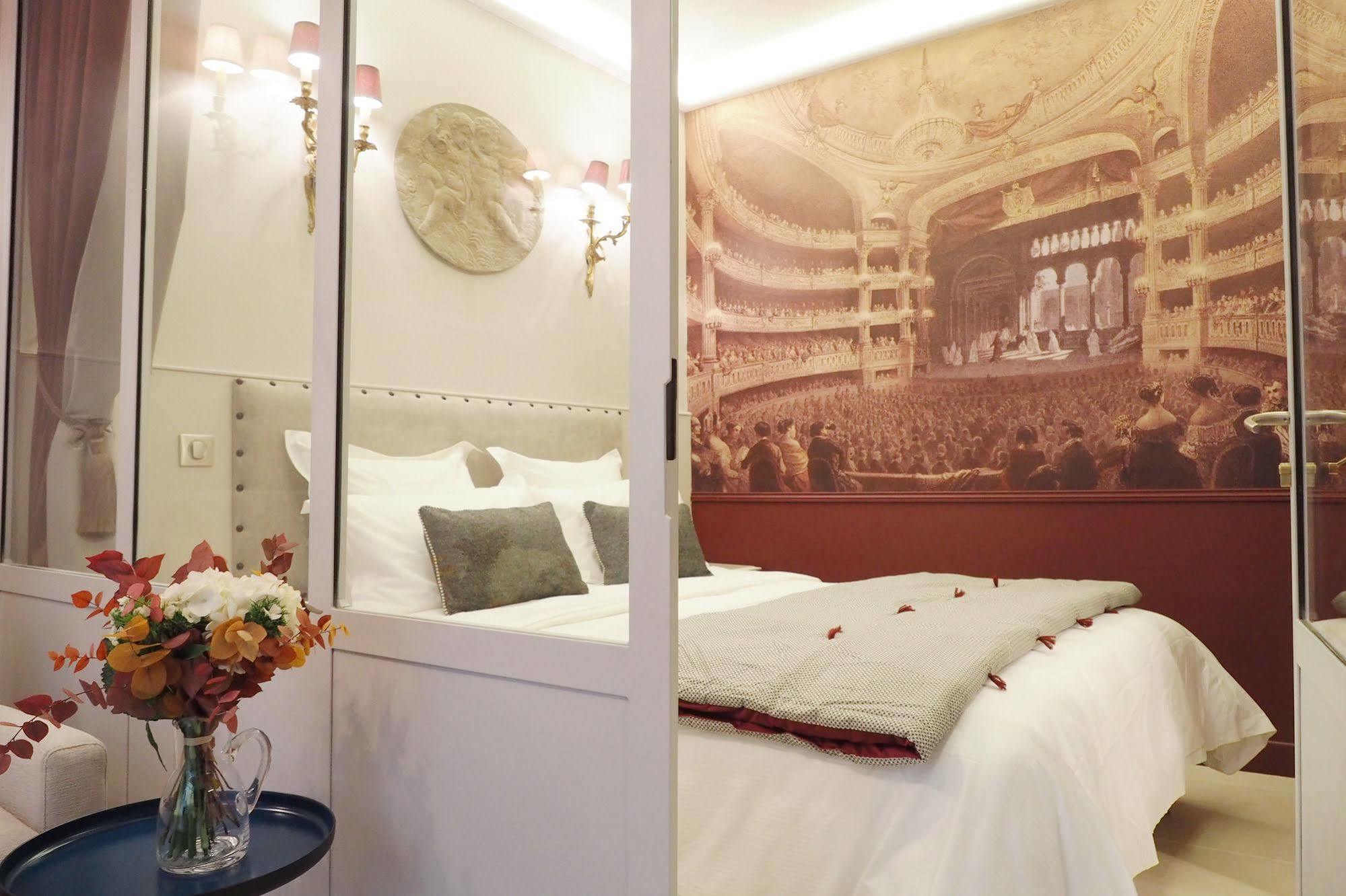 Palais Royal Chicsuites Paris Bagian luar foto